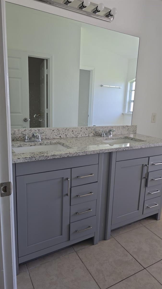 Image 8 of 13 For 470 Gannet Court