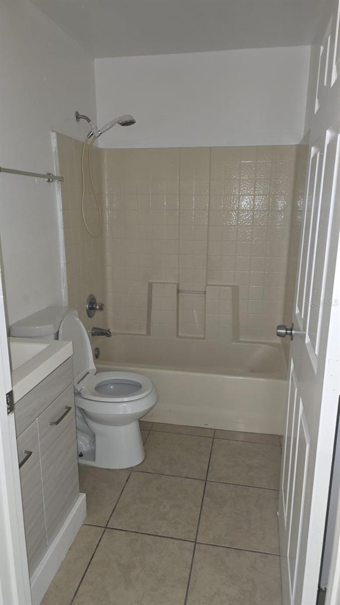 Image 9 of 13 For 470 Gannet Court