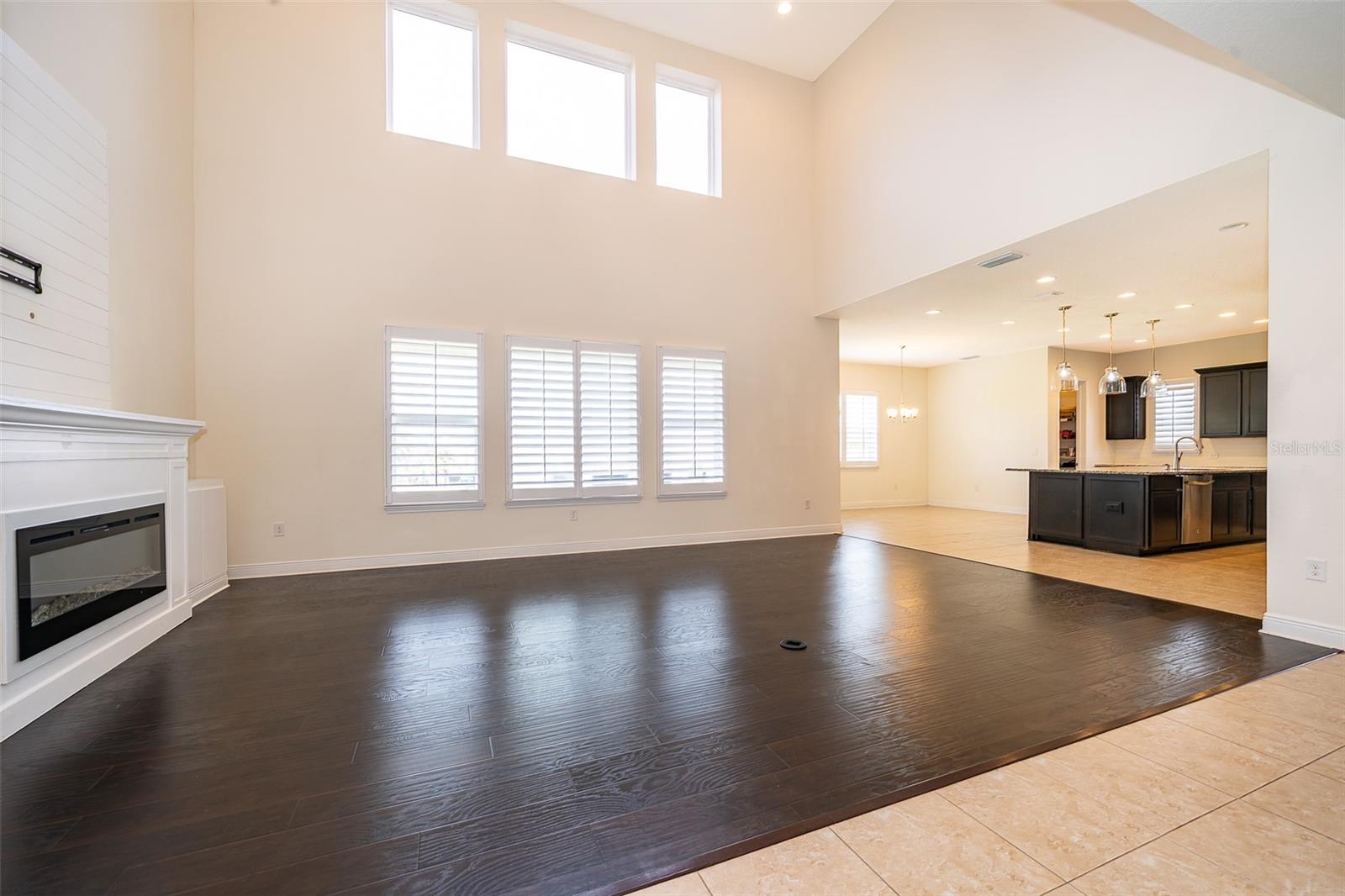 Image 13 of 41 For 1776 Bella Lago Drive