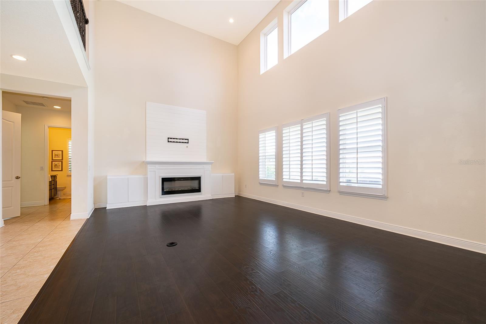 Image 16 of 41 For 1776 Bella Lago Drive