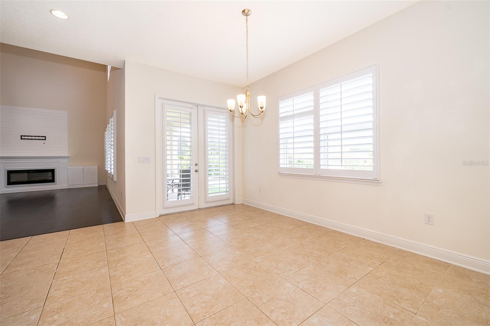Image 23 of 41 For 1776 Bella Lago Drive