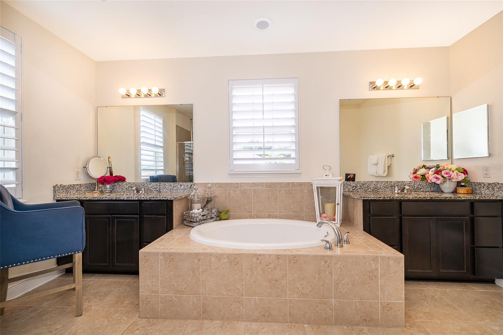 Image 36 of 41 For 1776 Bella Lago Drive