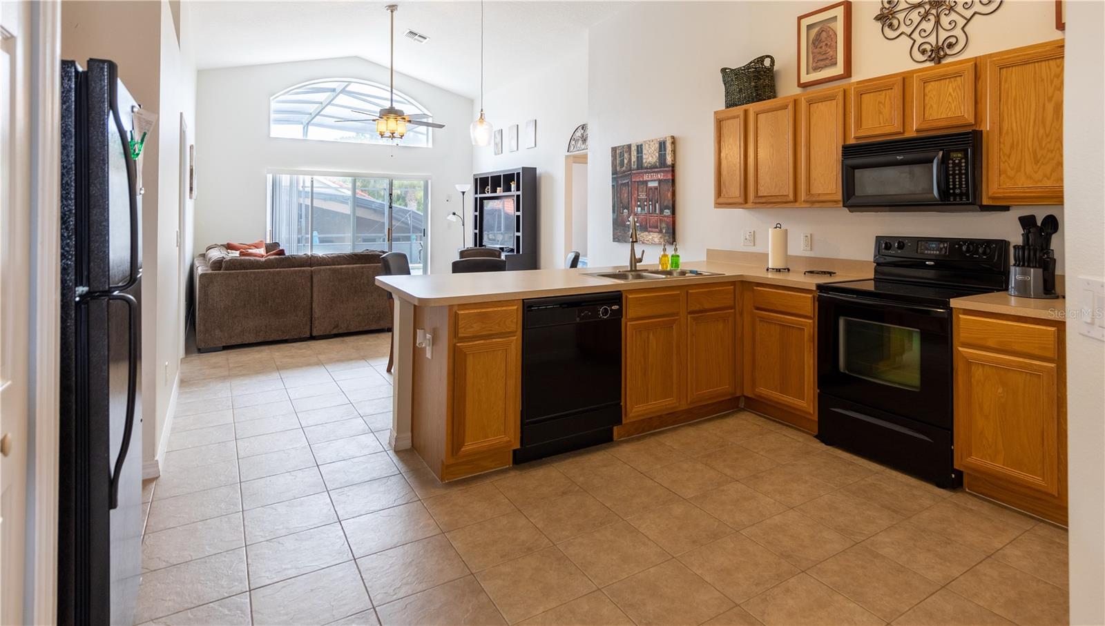 Image 10 of 21 For 340 Rosso Drive