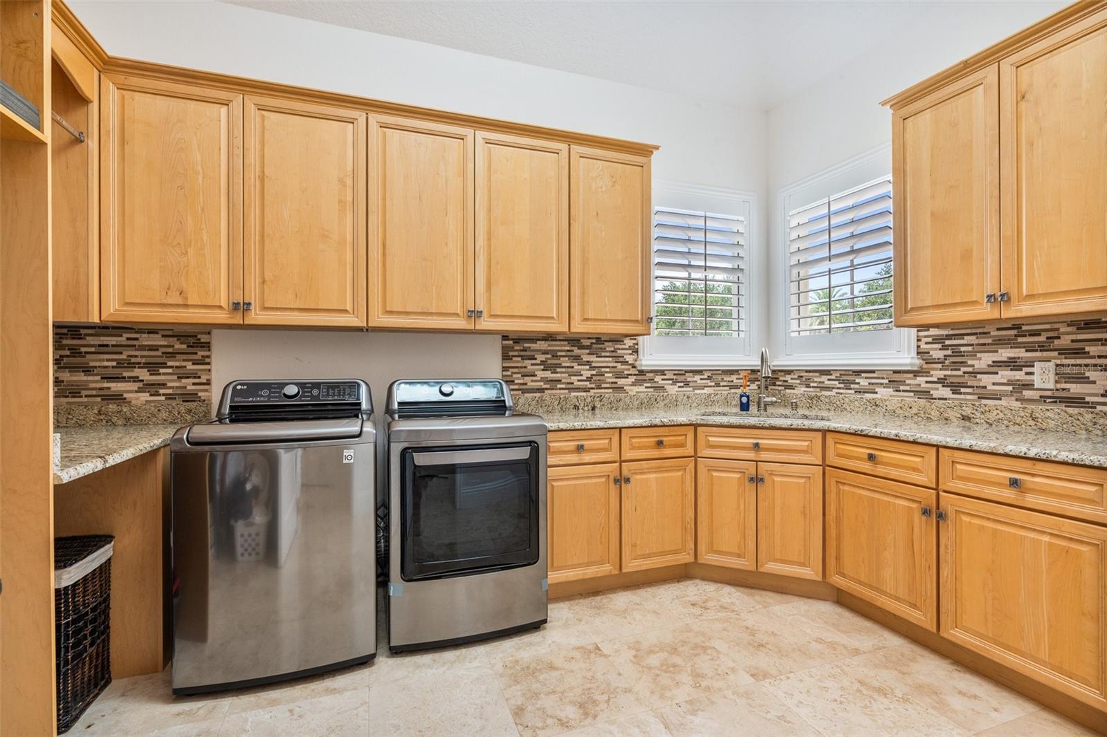 Image 33 of 100 For 9905 Lanai View Court