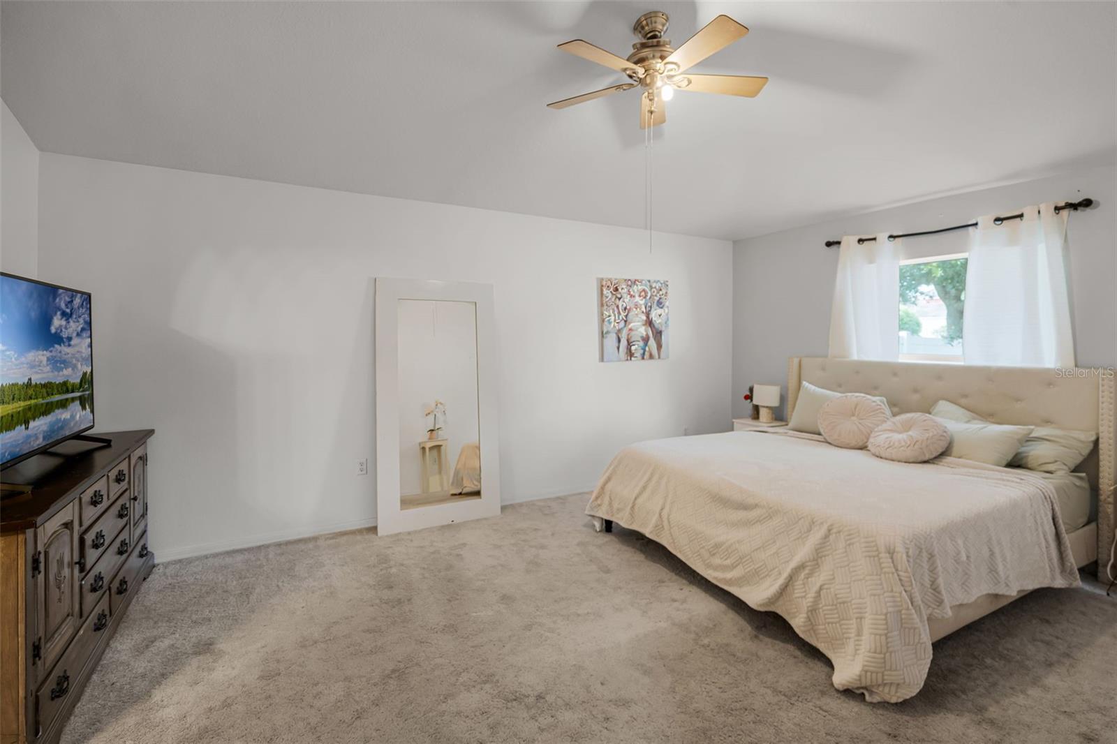 Image 11 of 19 For 447 Hammerstone Avenue