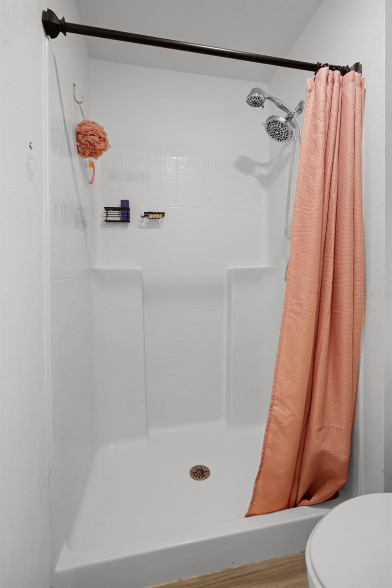 Image 13 of 19 For 447 Hammerstone Avenue