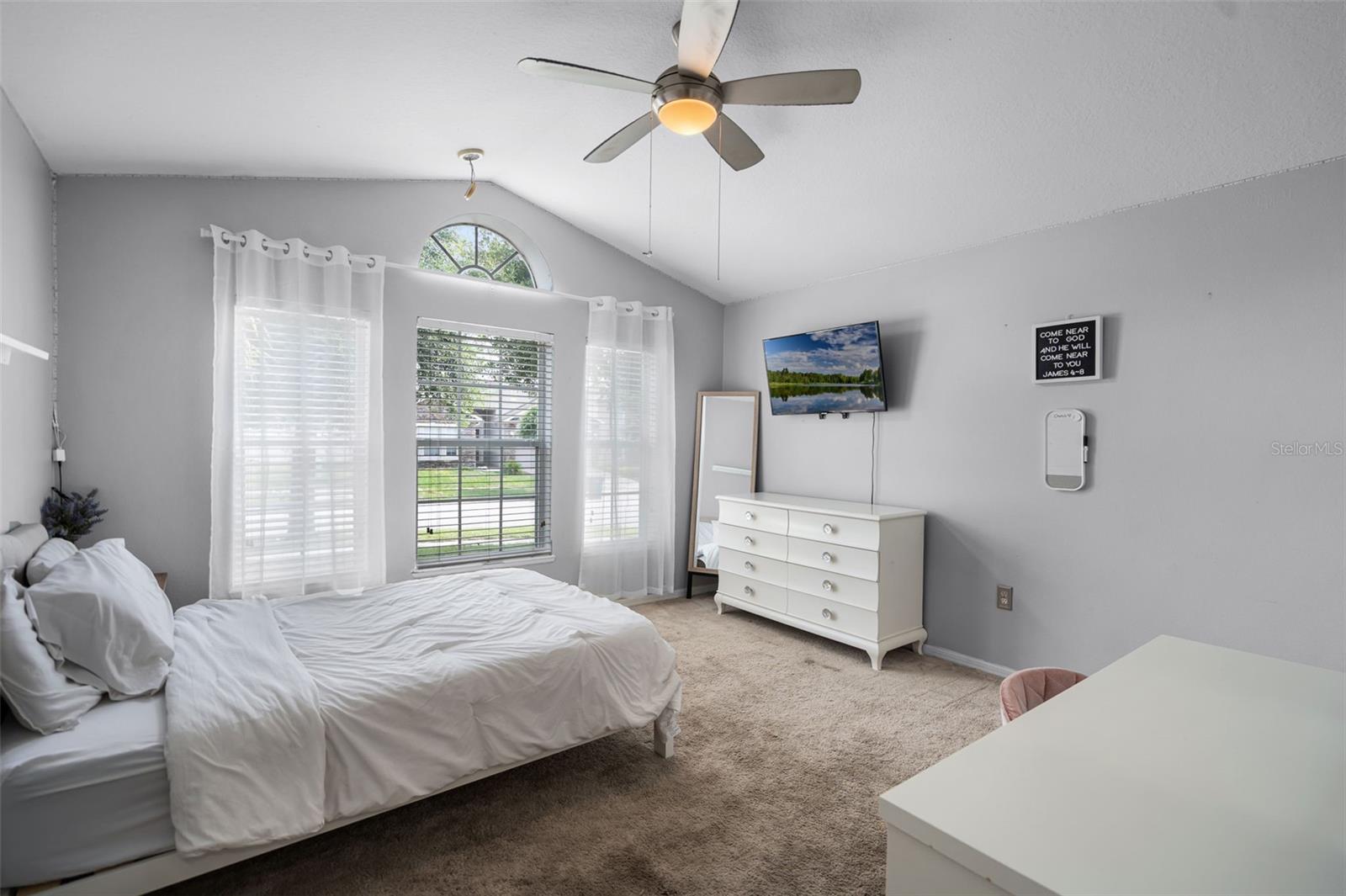 Image 17 of 19 For 447 Hammerstone Avenue