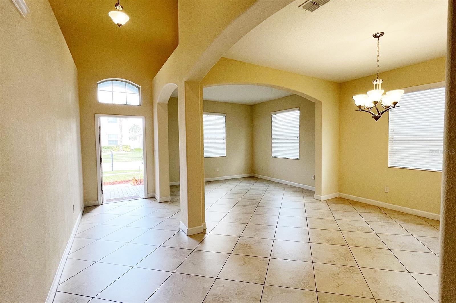 Image 11 of 63 For 1604 Thetford Circle