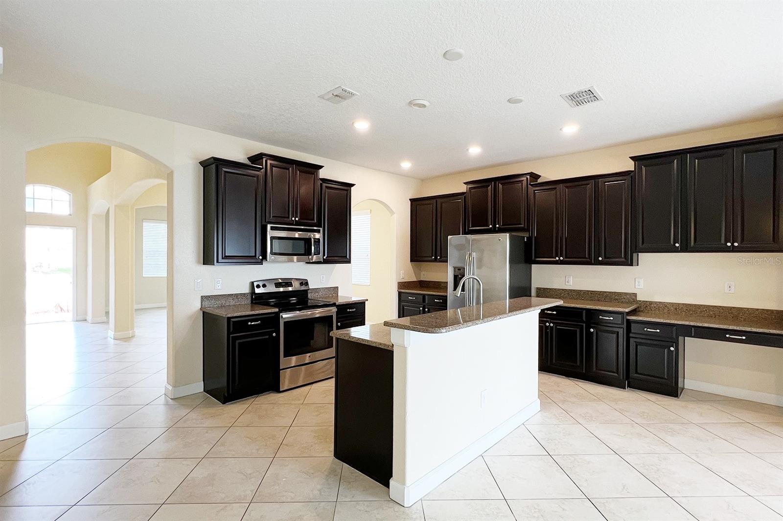 Image 12 of 63 For 1604 Thetford Circle