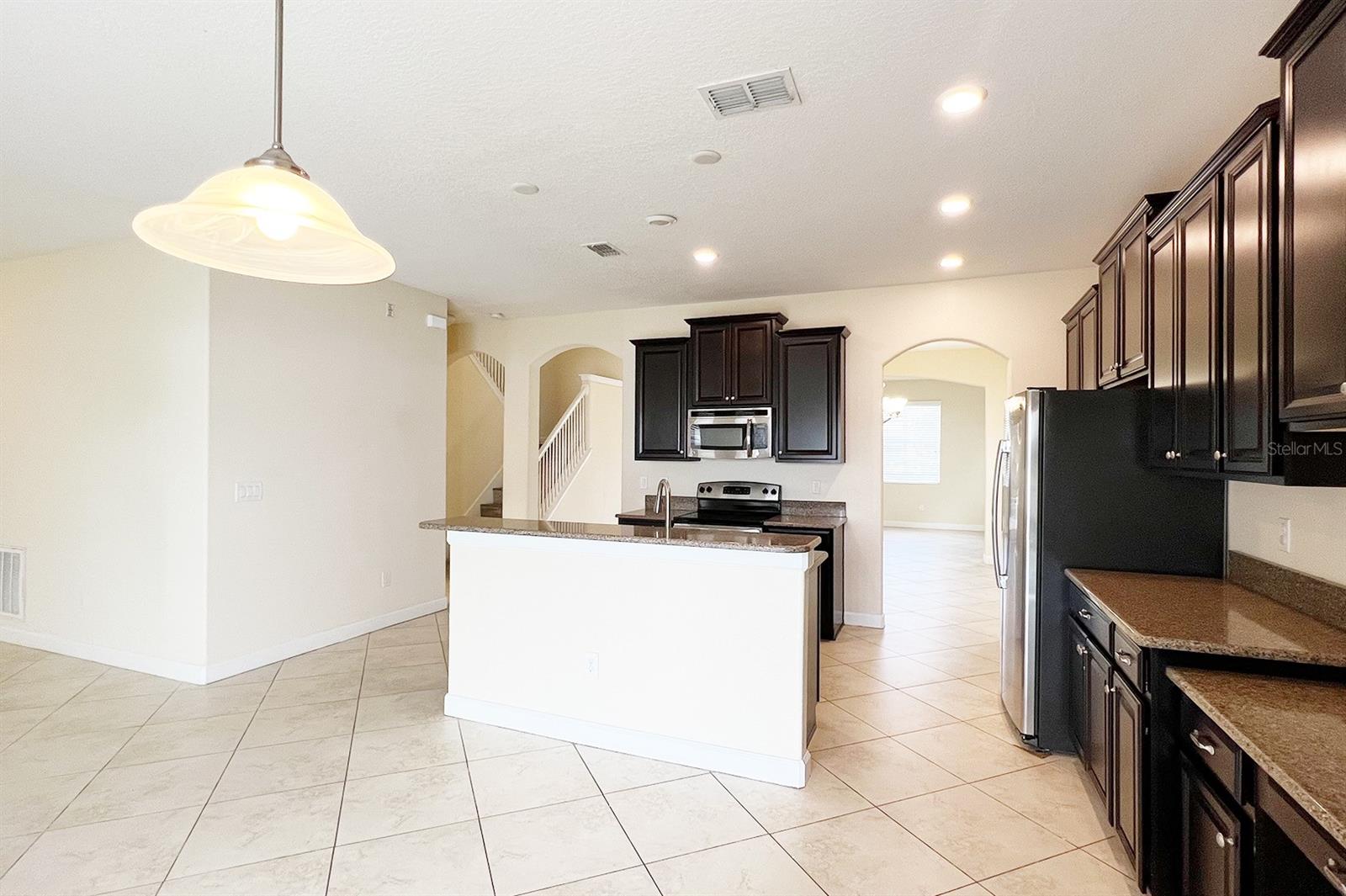 Image 13 of 63 For 1604 Thetford Circle