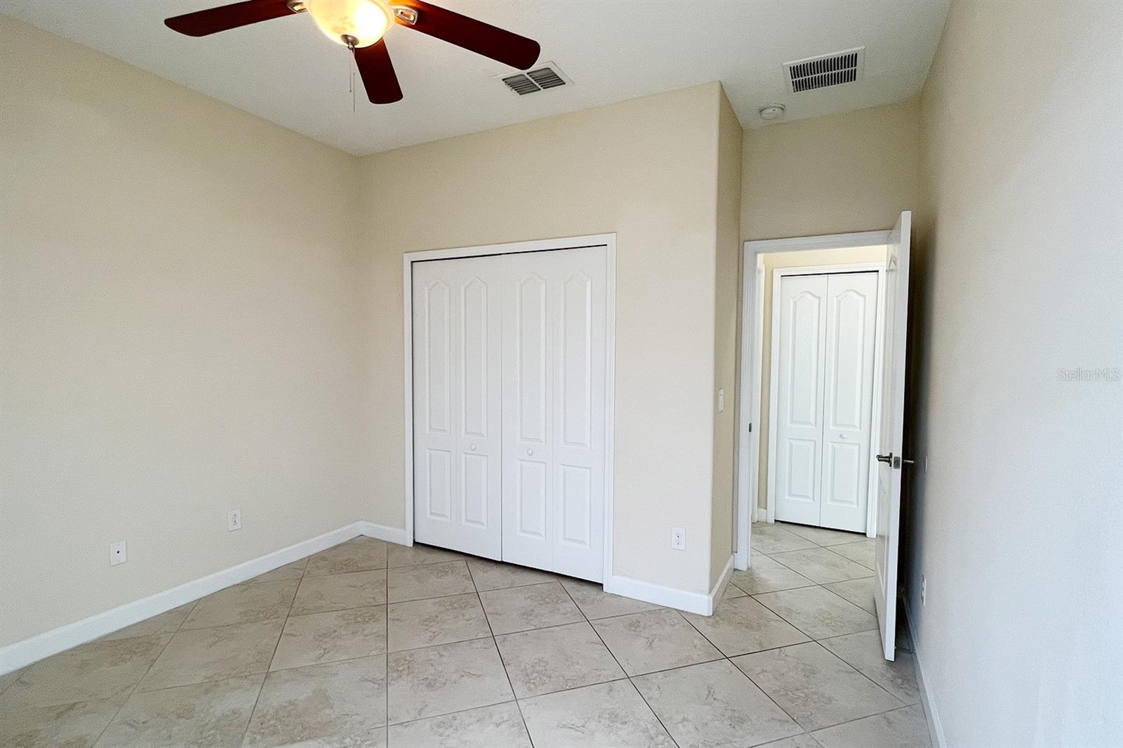 Image 23 of 63 For 1604 Thetford Circle