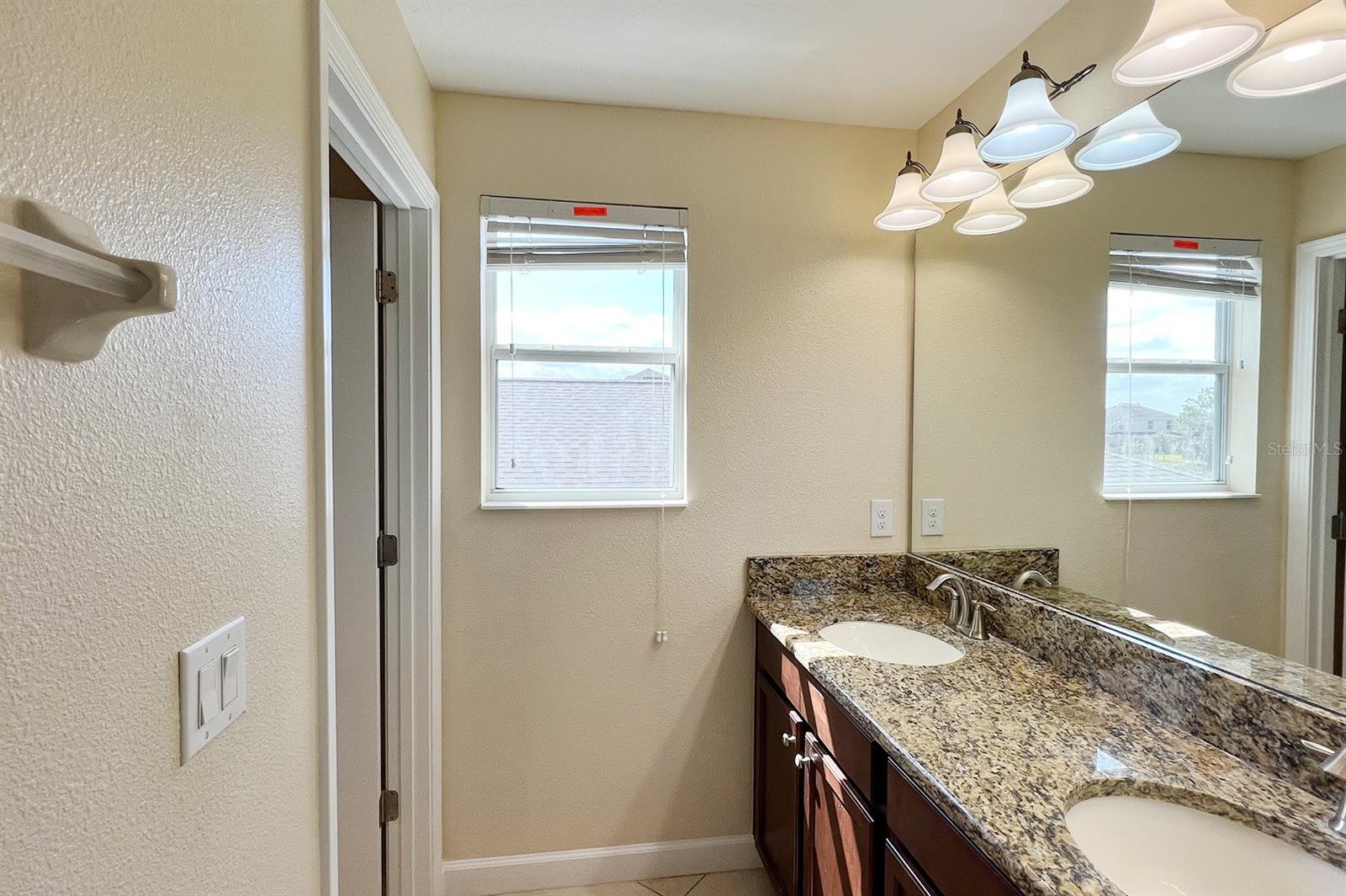 Image 35 of 63 For 1604 Thetford Circle