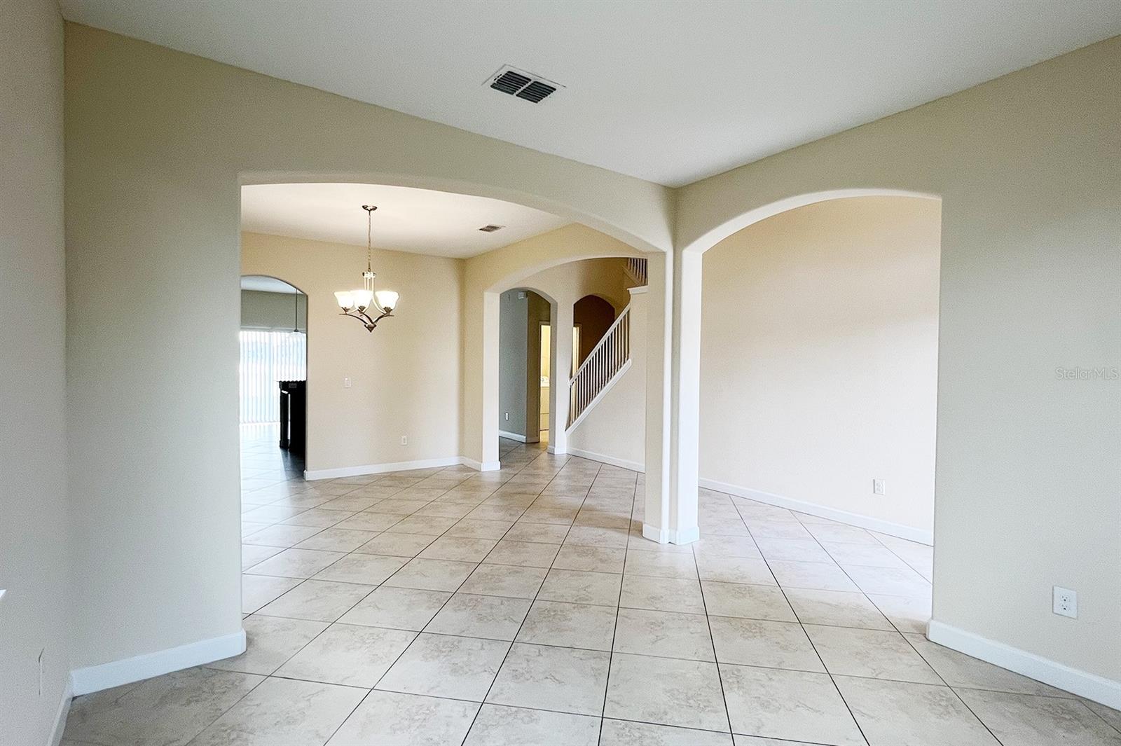 Image 7 of 63 For 1604 Thetford Circle