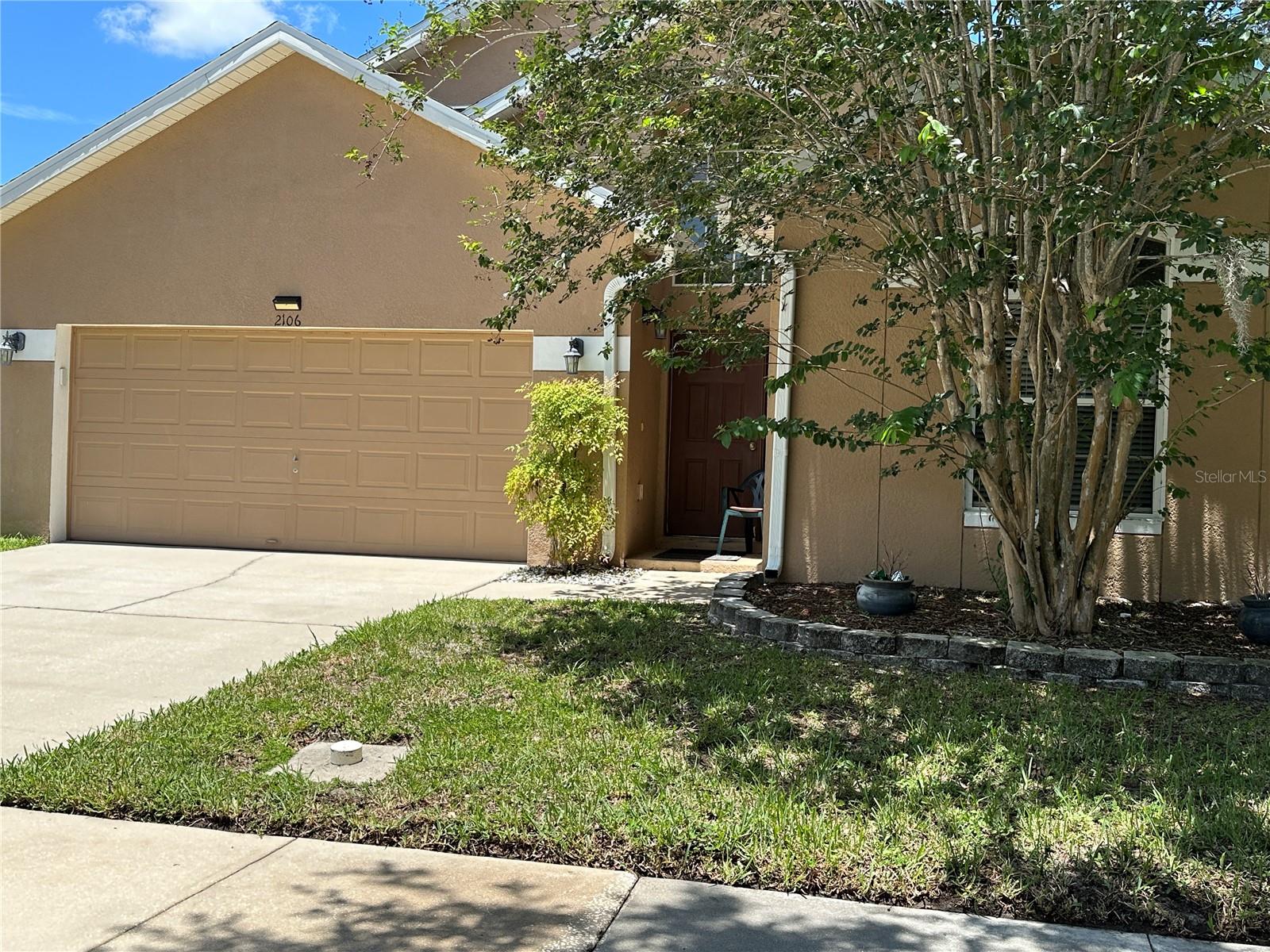 Image 2 of 12 For 2106 Congress Lane
