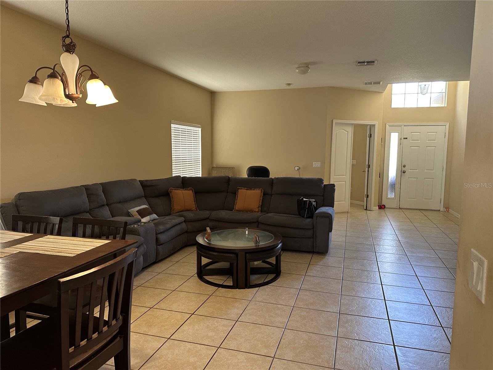 Image 3 of 12 For 2106 Congress Lane