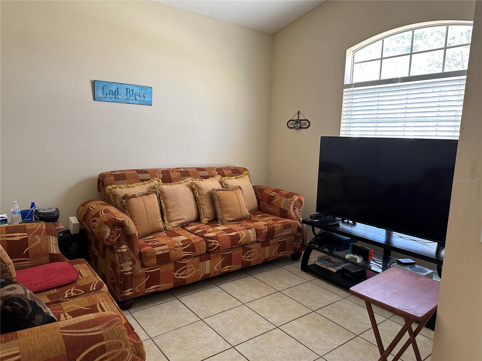 Image 6 of 12 For 2106 Congress Lane