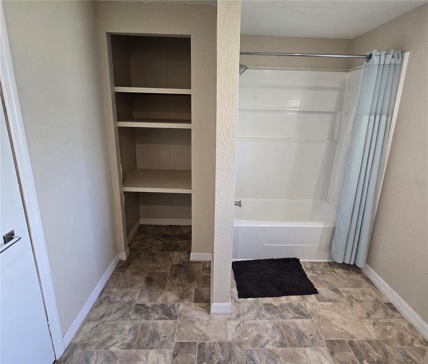 Image 23 of 42 For 1634 Dolphin Drive