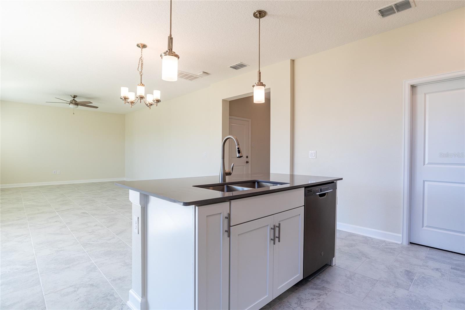 Image 79 of 96 For 12018 Grammar Lane
