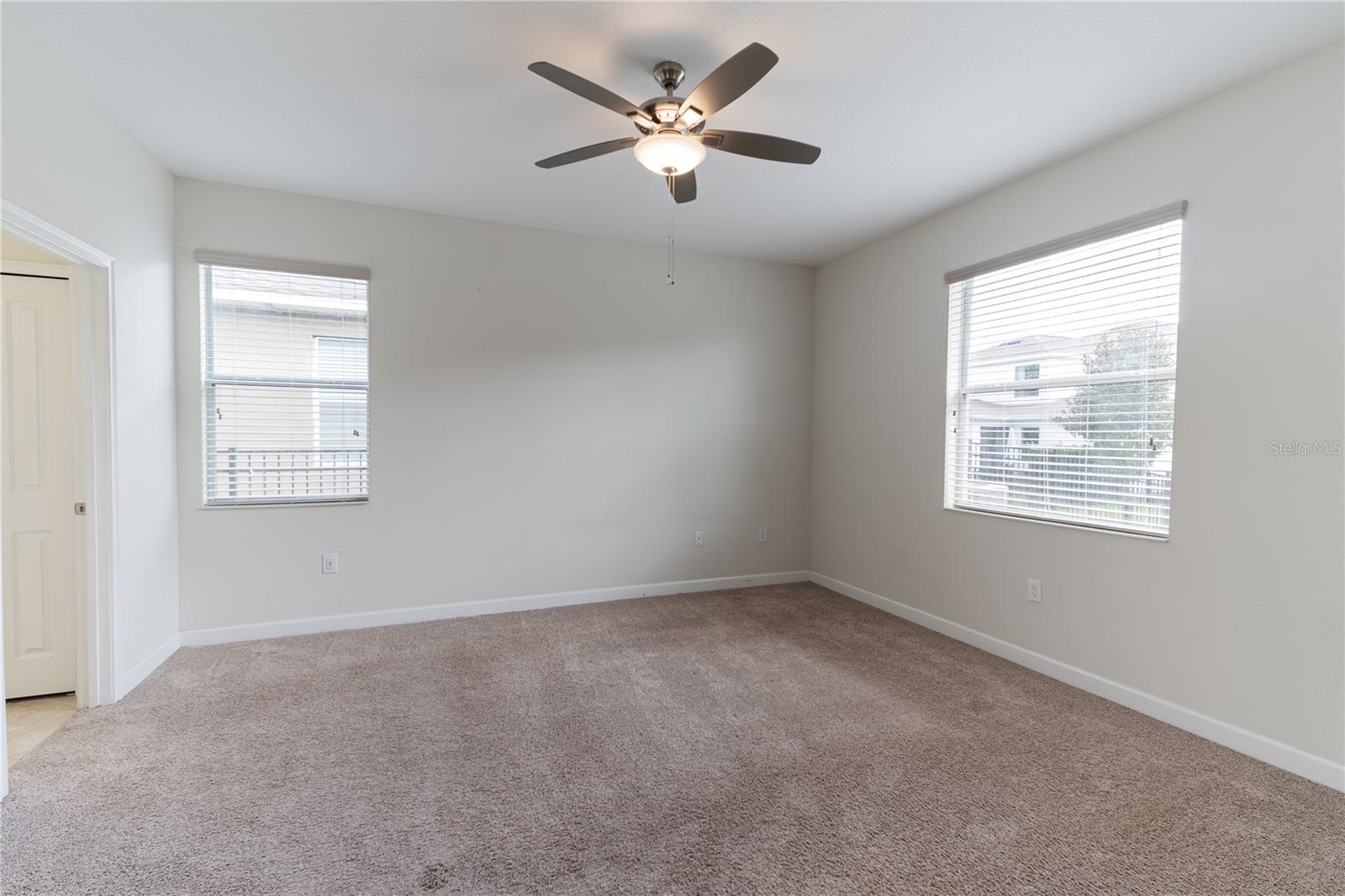 Image 32 of 49 For 4928 Cortland Drive