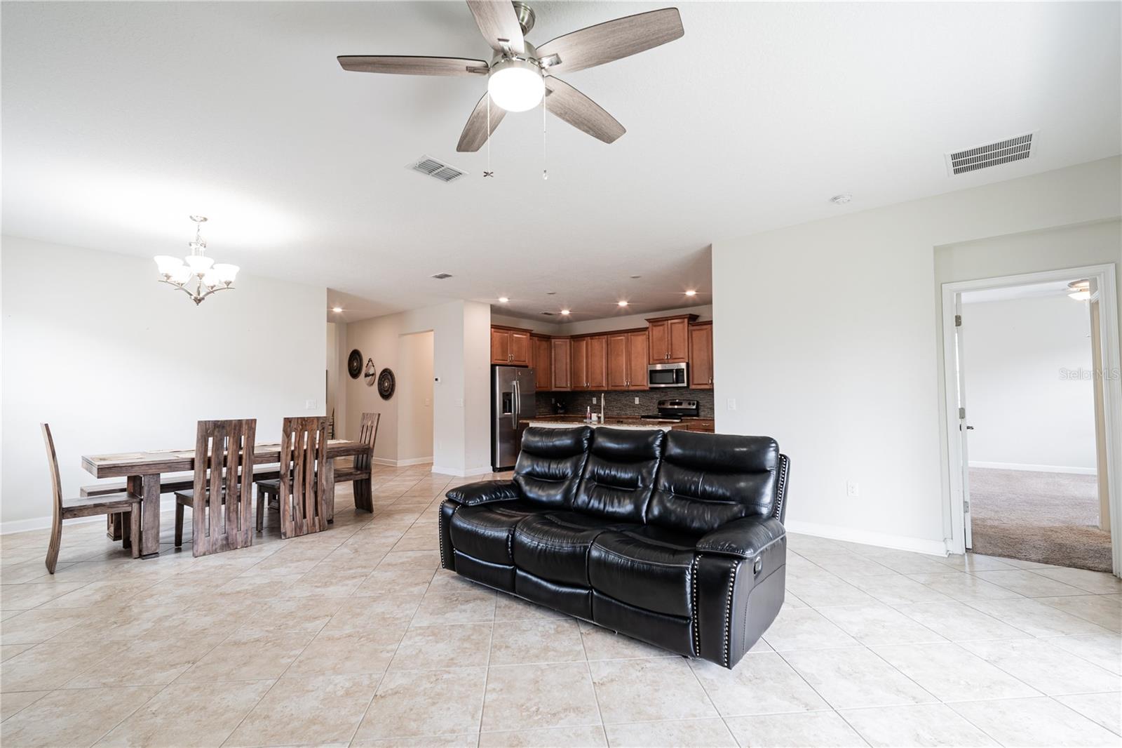 Image 4 of 49 For 4928 Cortland Drive