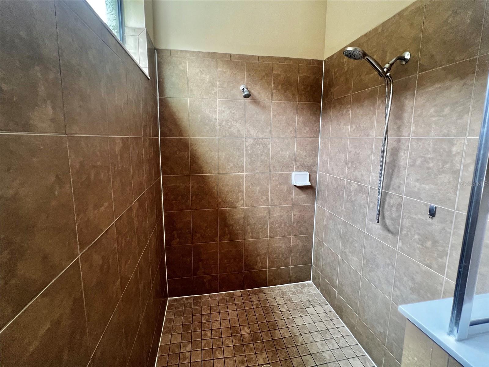Image 14 of 17 For 13318 Longacre Drive