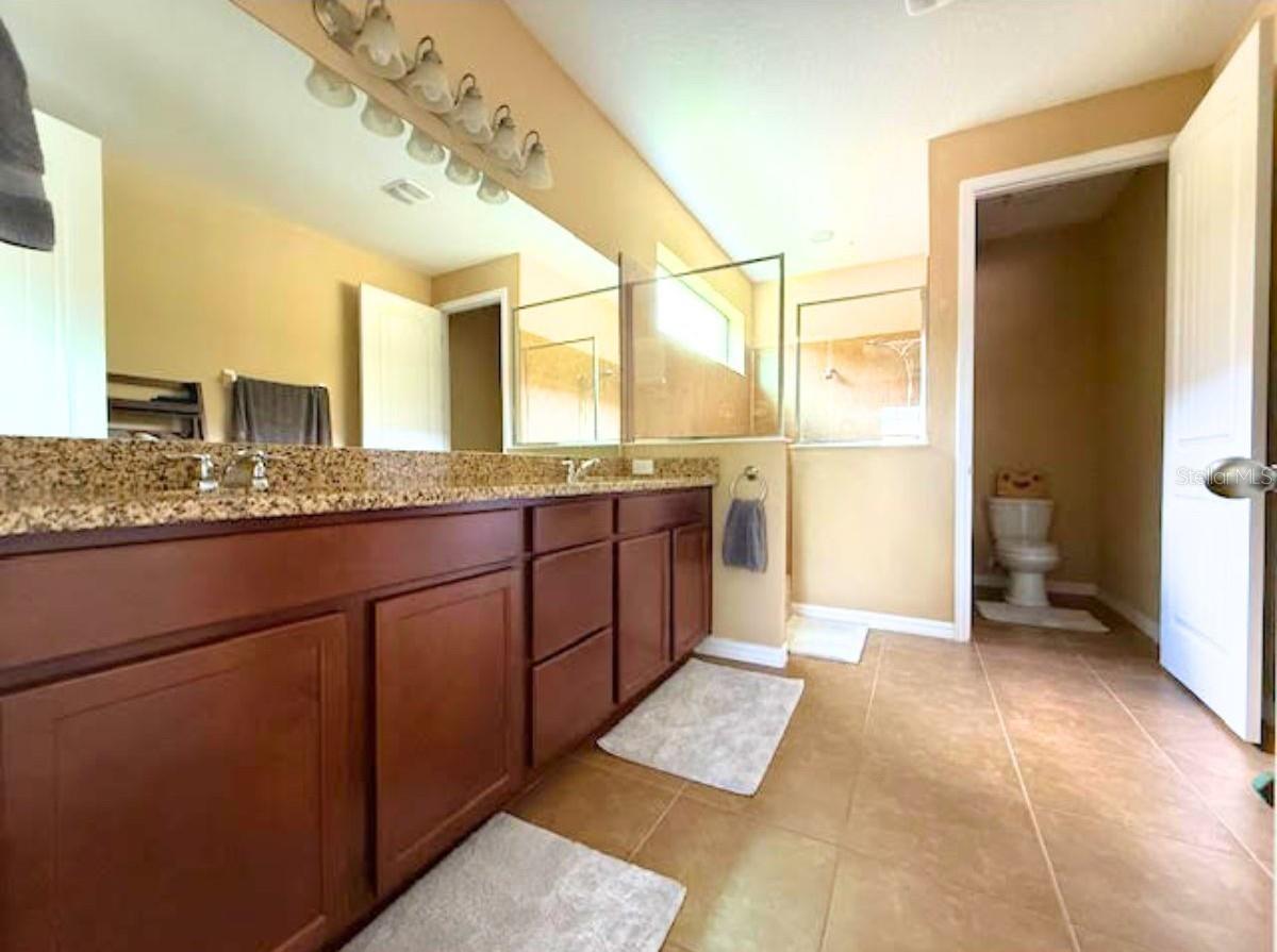 Image 7 of 7 For 13318 Longacre Drive