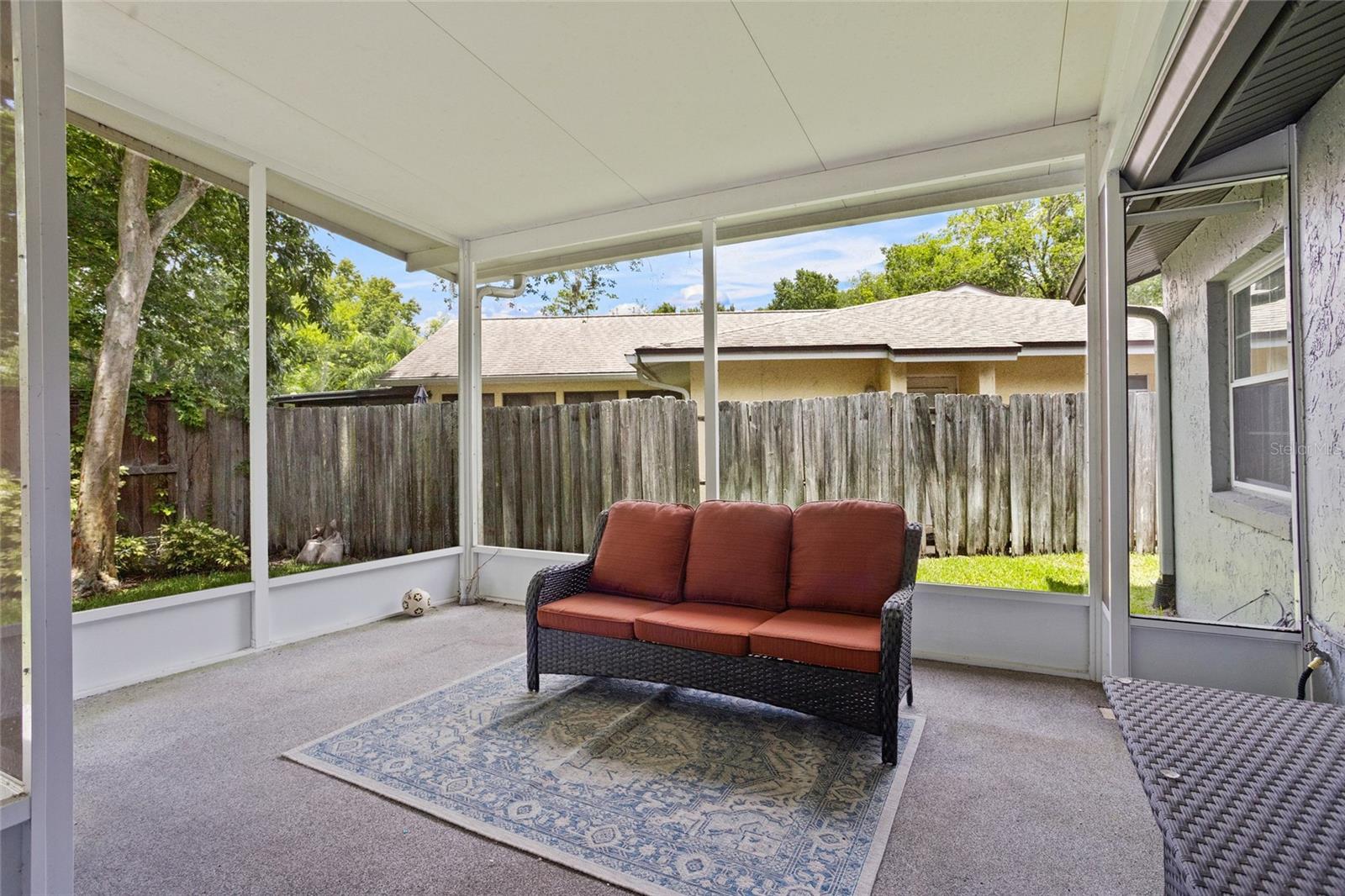 Image 34 of 51 For 878 Elgin Drive