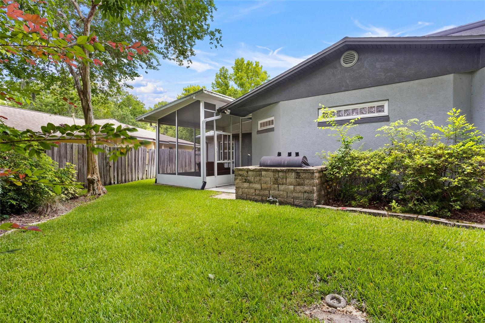 Image 36 of 51 For 878 Elgin Drive