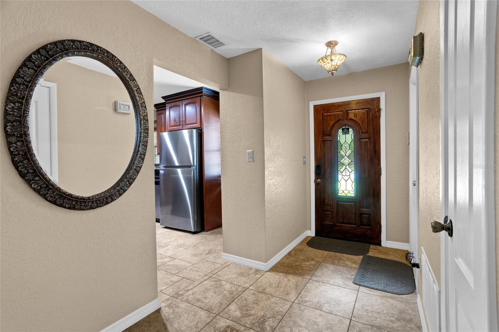 Image 5 of 51 For 878 Elgin Drive