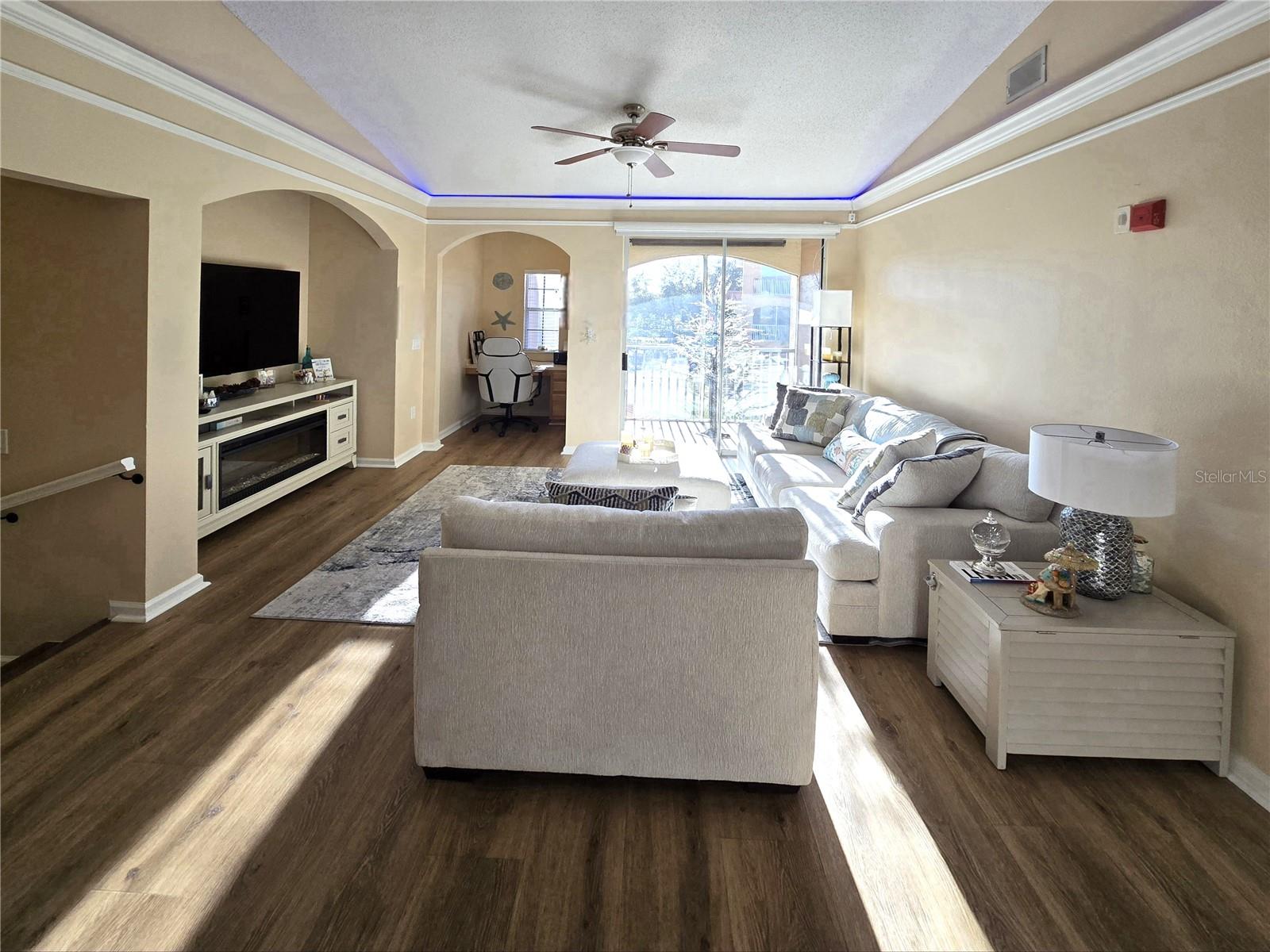Image 8 of 52 For 12021 Villanova Drive 111