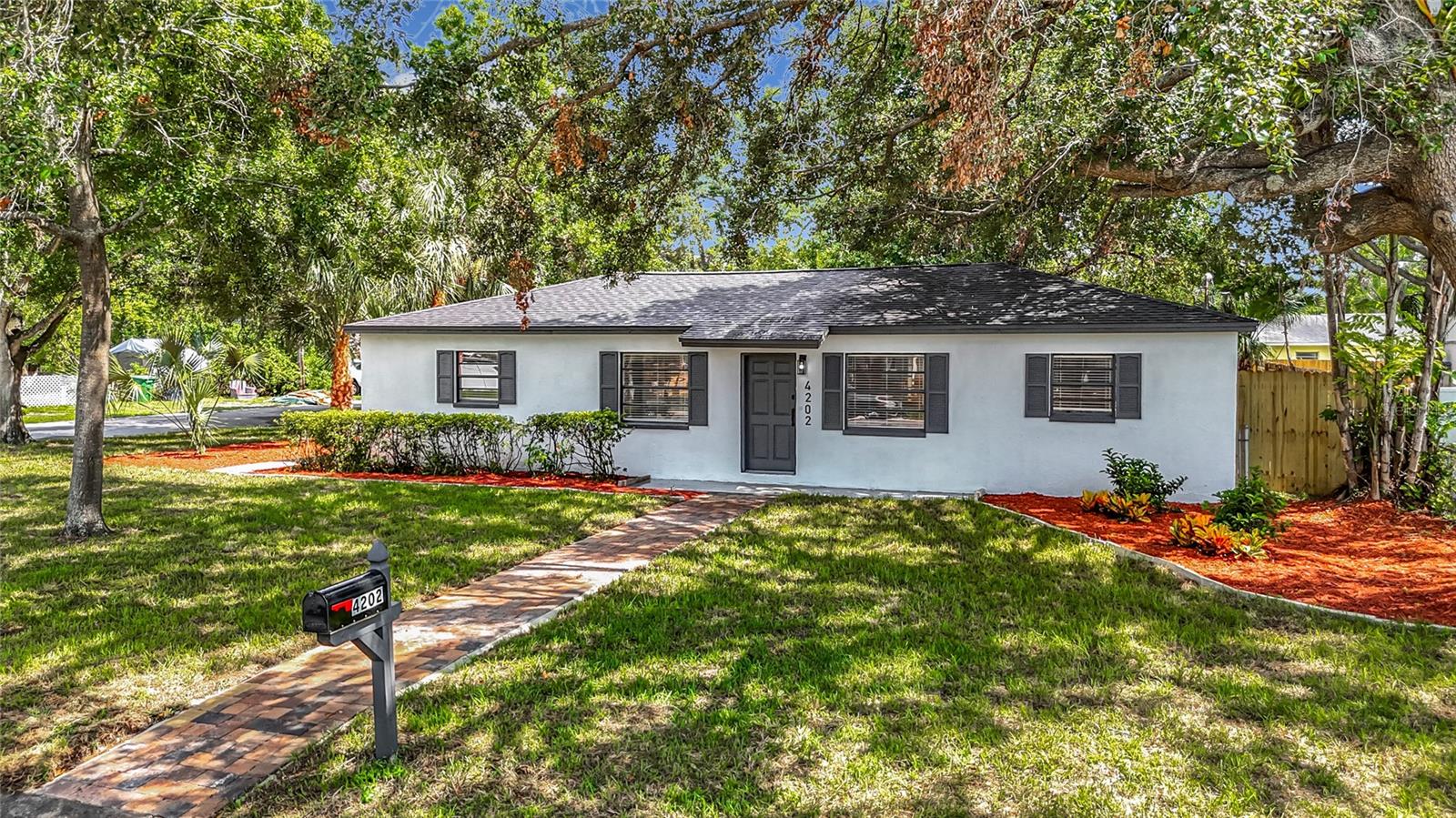 Image 3 of 71 For 4202 Bay Vista Avenue