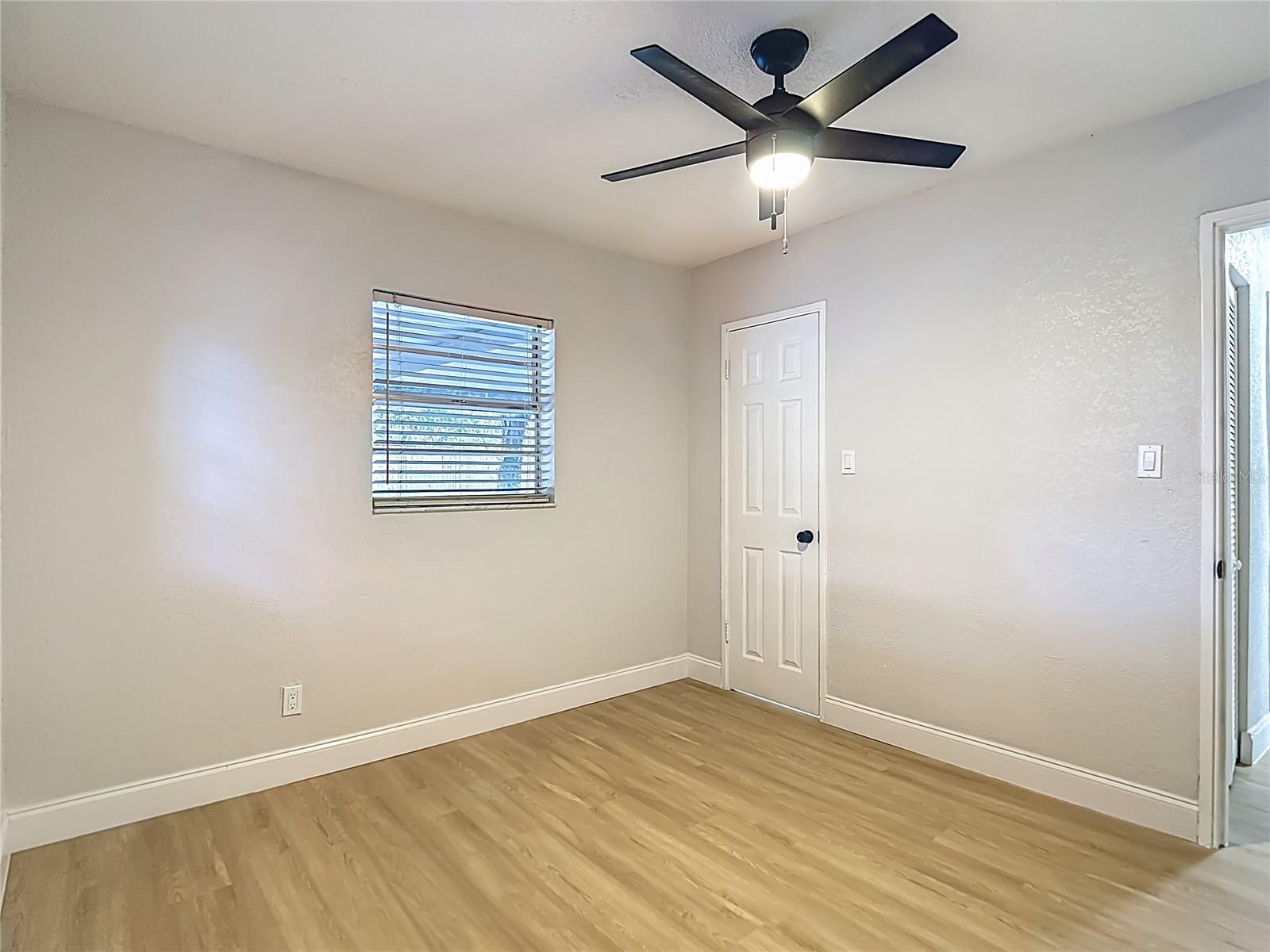 Image 33 of 71 For 4202 Bay Vista Avenue