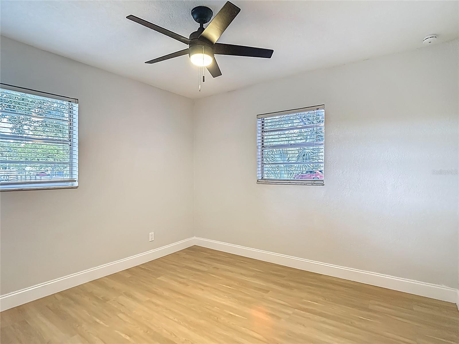 Image 39 of 71 For 4202 Bay Vista Avenue