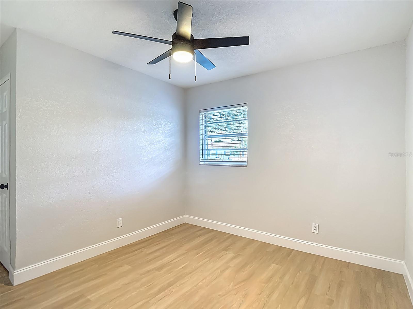 Image 40 of 71 For 4202 Bay Vista Avenue