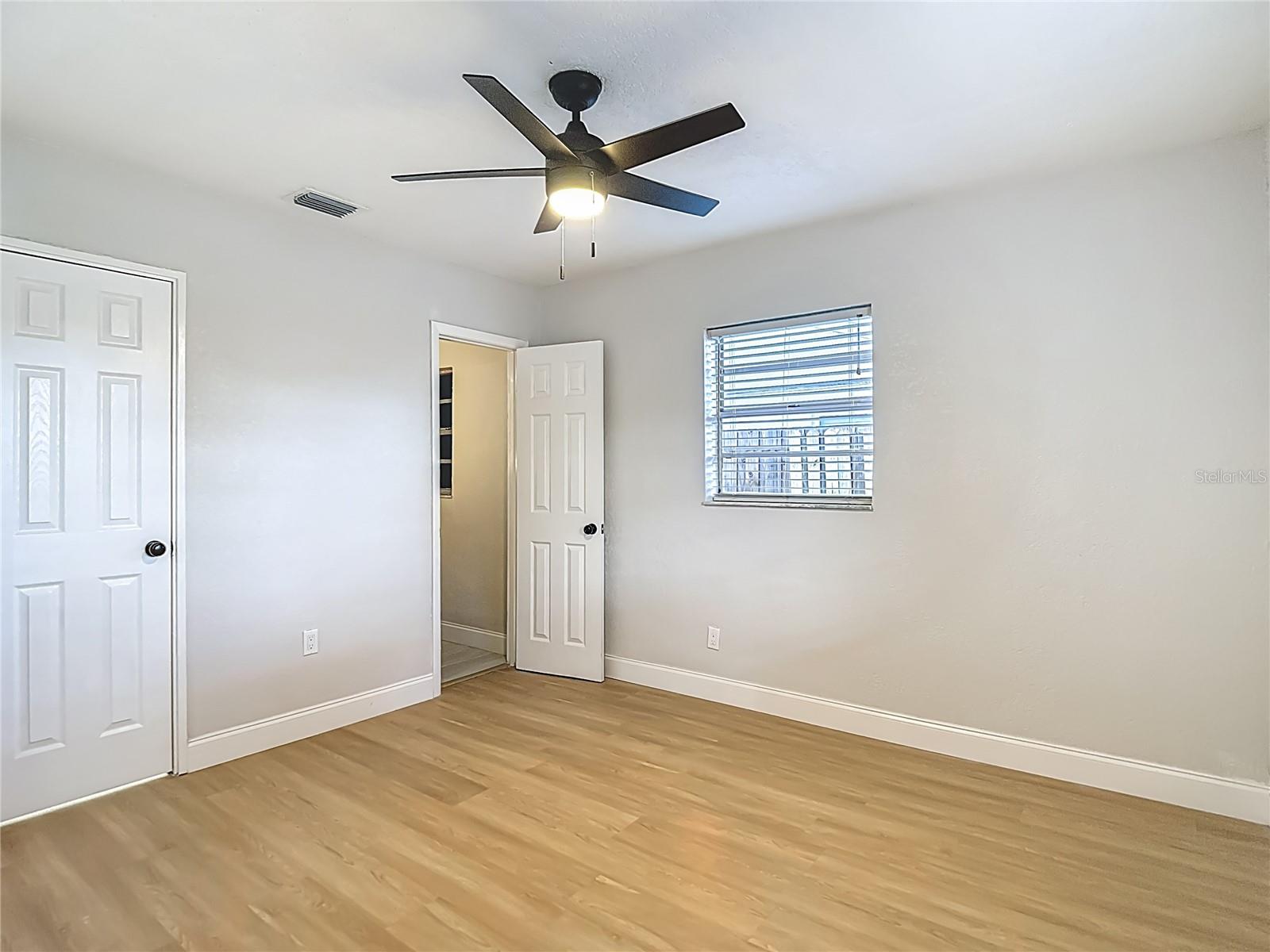 Image 45 of 71 For 4202 Bay Vista Avenue