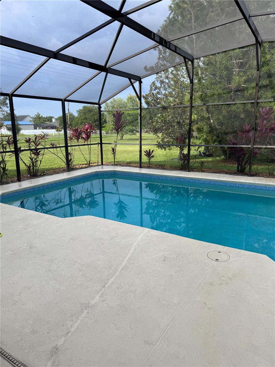 Image 19 of 21 For 2595 Greenwood Drive
