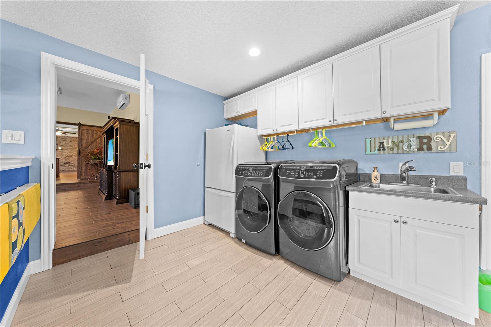 Image 43 of 83 For 4551 Hunting Lodge Drive