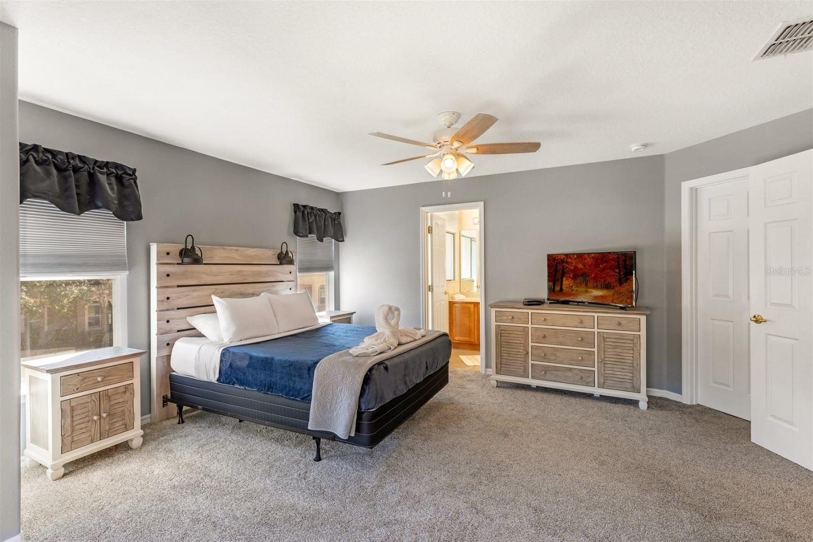 Image 16 of 37 For 477 Orange Cosmos Boulevard