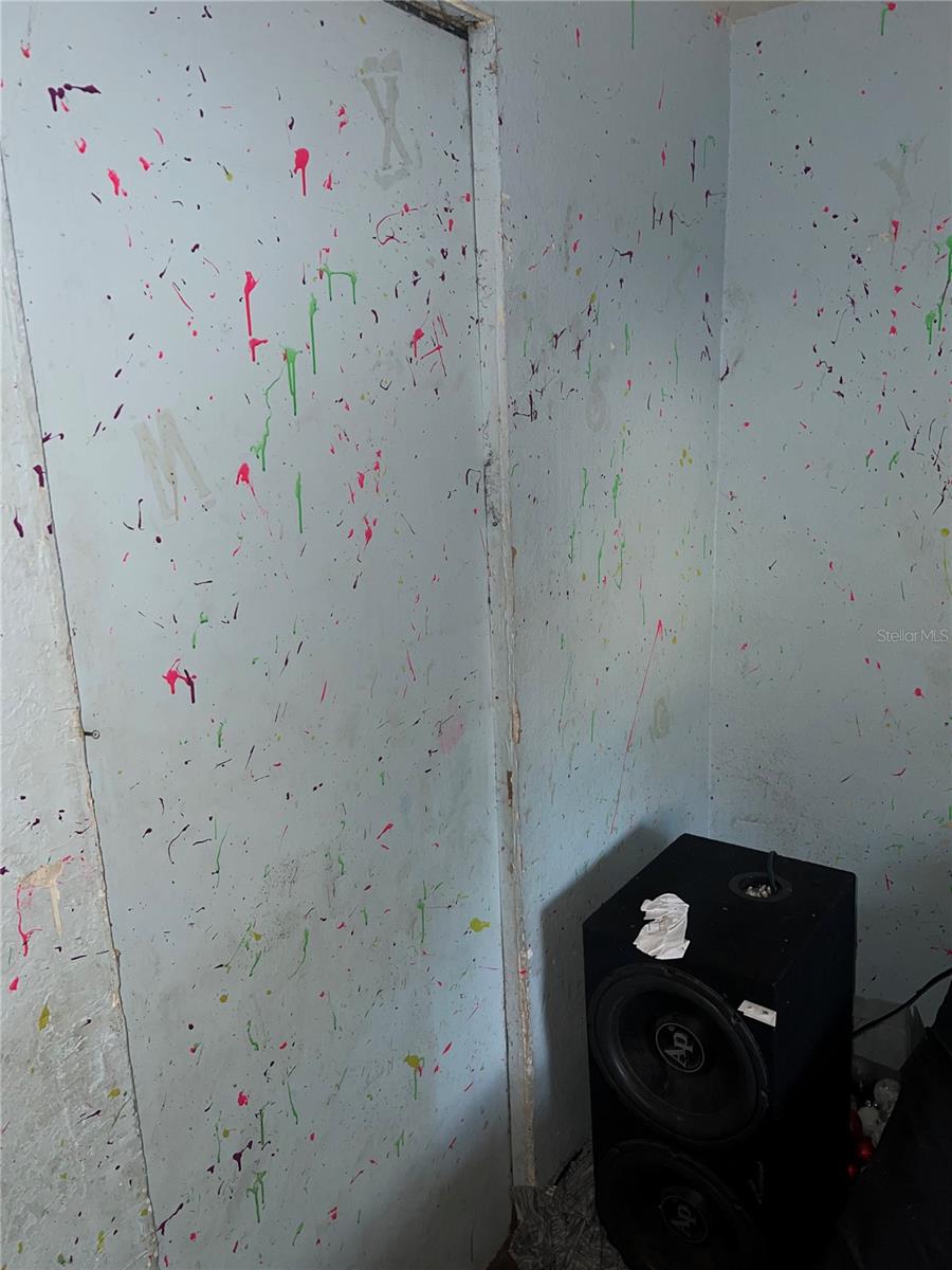 Image 12 of 32 For 130 Forest Avenue