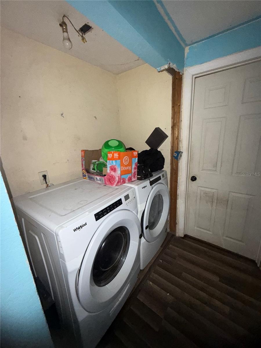 Image 18 of 32 For 130 Forest Avenue