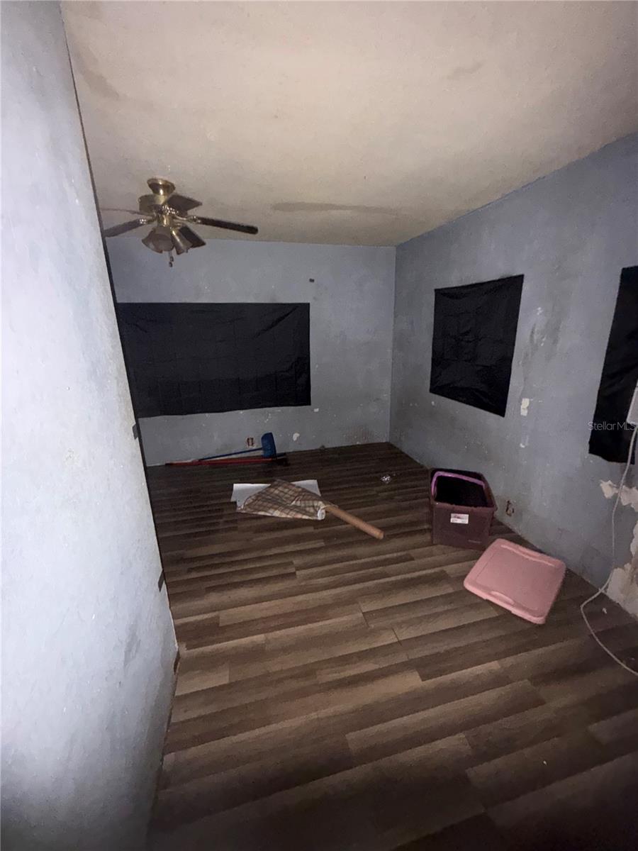 Image 19 of 32 For 130 Forest Avenue