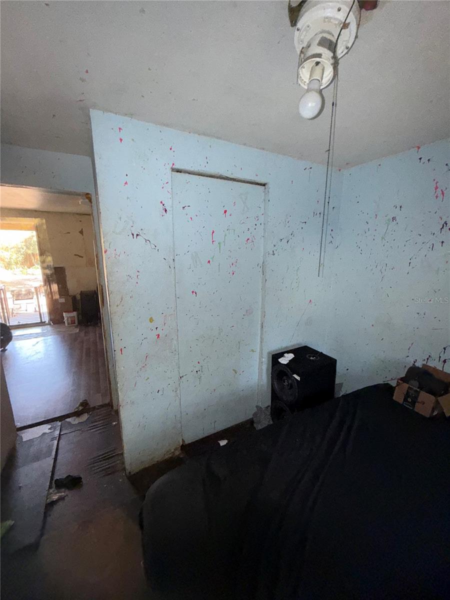 Image 25 of 32 For 130 Forest Avenue