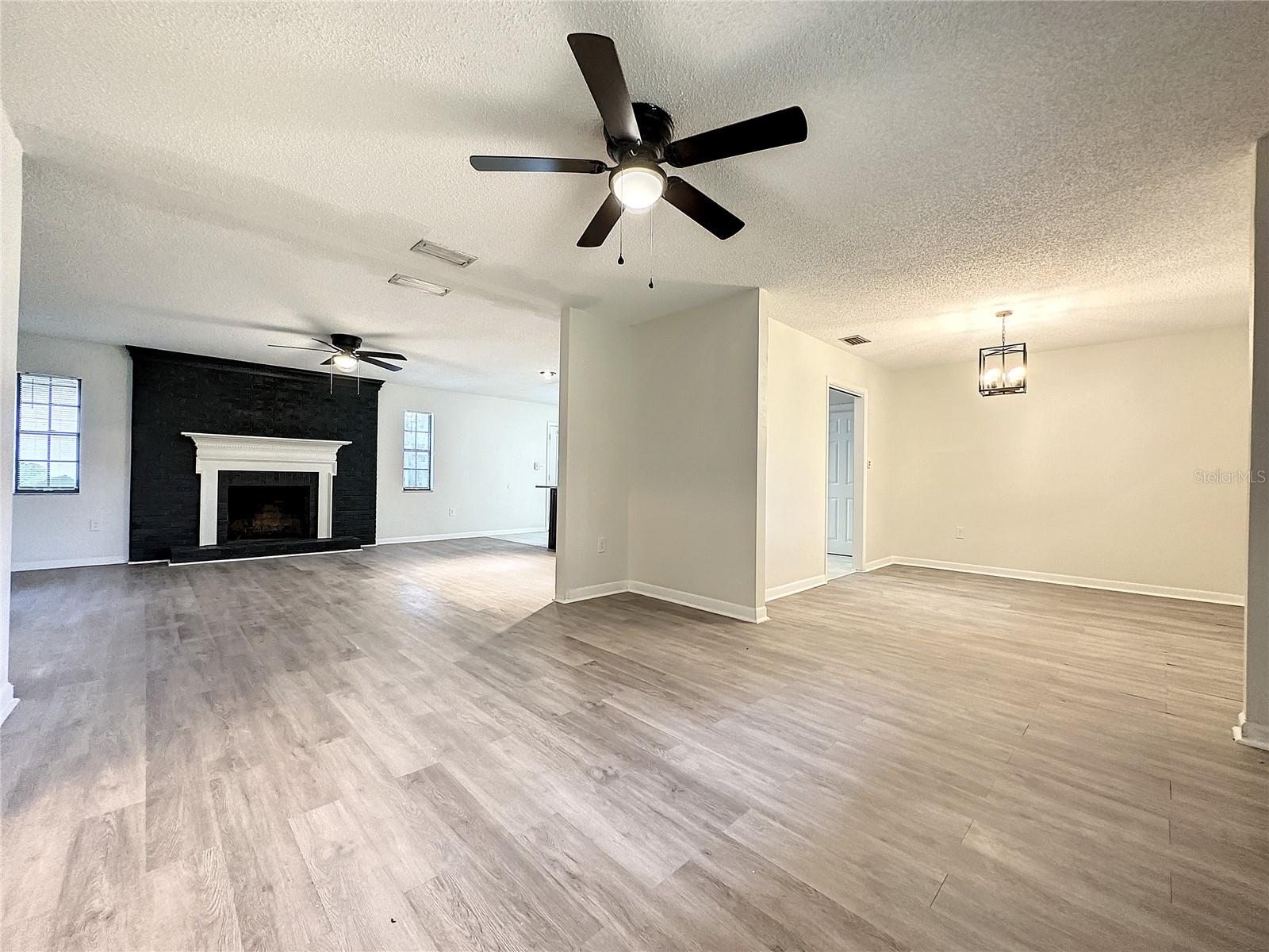 Image 18 of 33 For 722 Alamo Drive