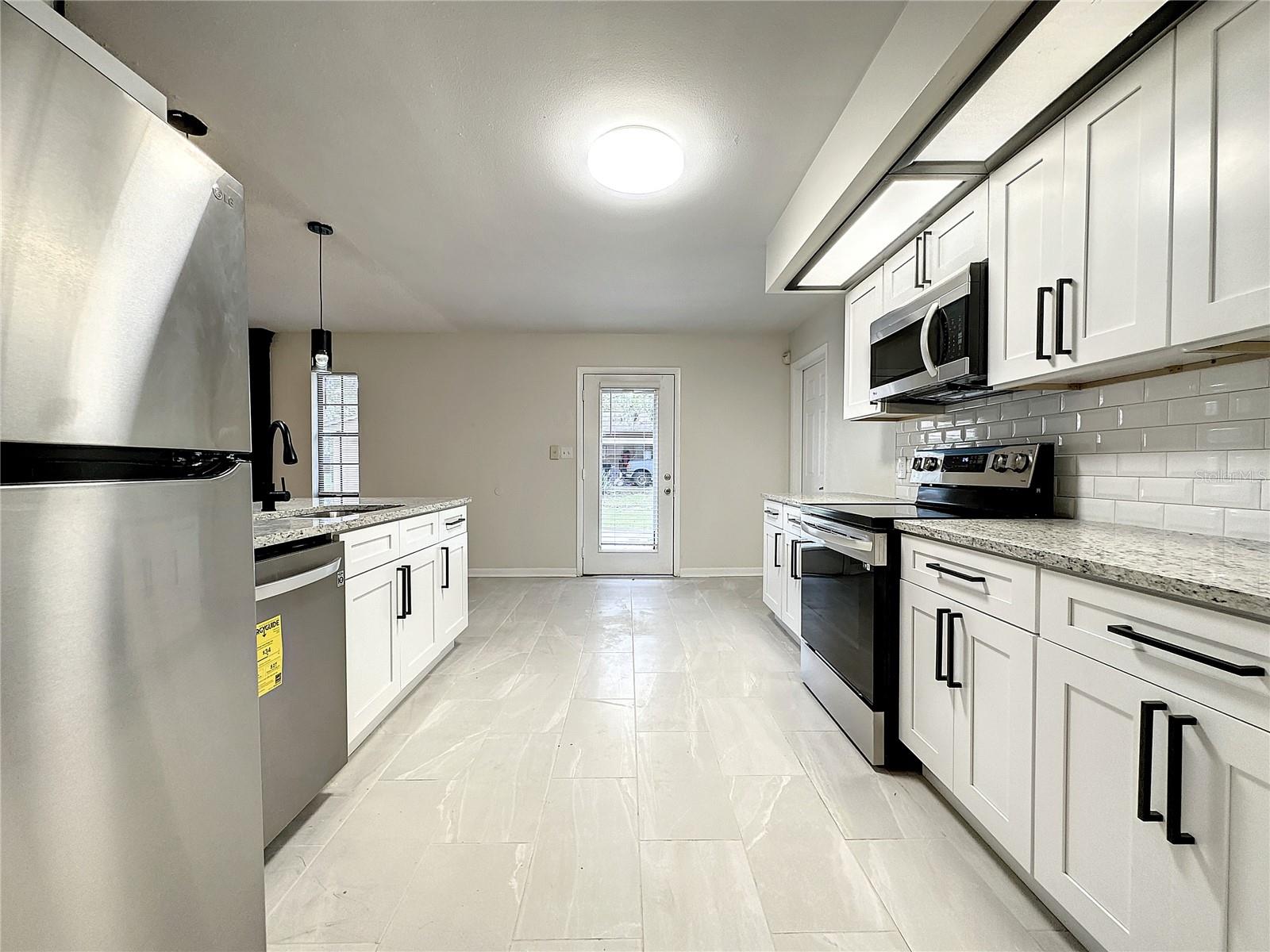 Image 4 of 33 For 722 Alamo Drive