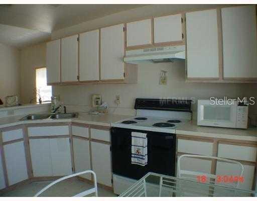Image 3 of 4 For 1324 Oak Grove Court