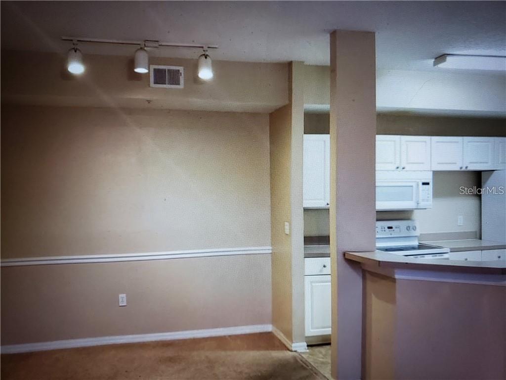 Image 3 of 9 For 5560 Metrowest Boulevard 10