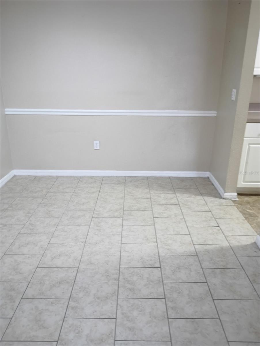 Image 7 of 9 For 5560 Metrowest Boulevard 10
