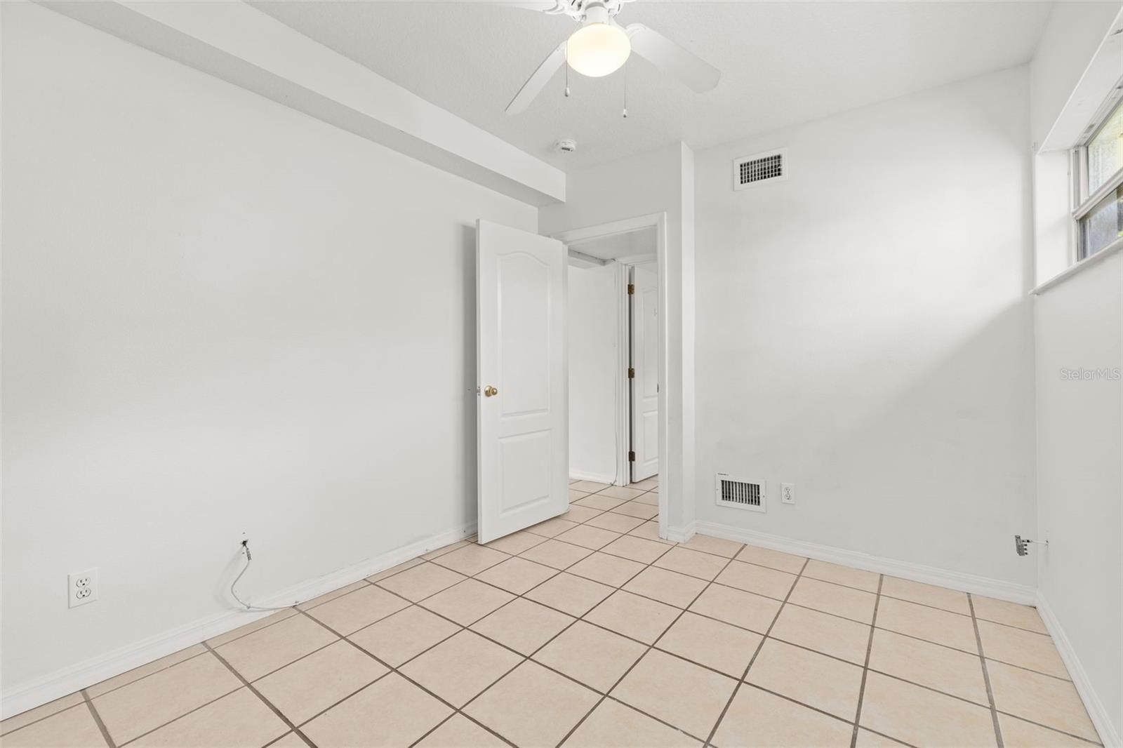 Image 17 of 20 For 2150 Barbara Drive 3