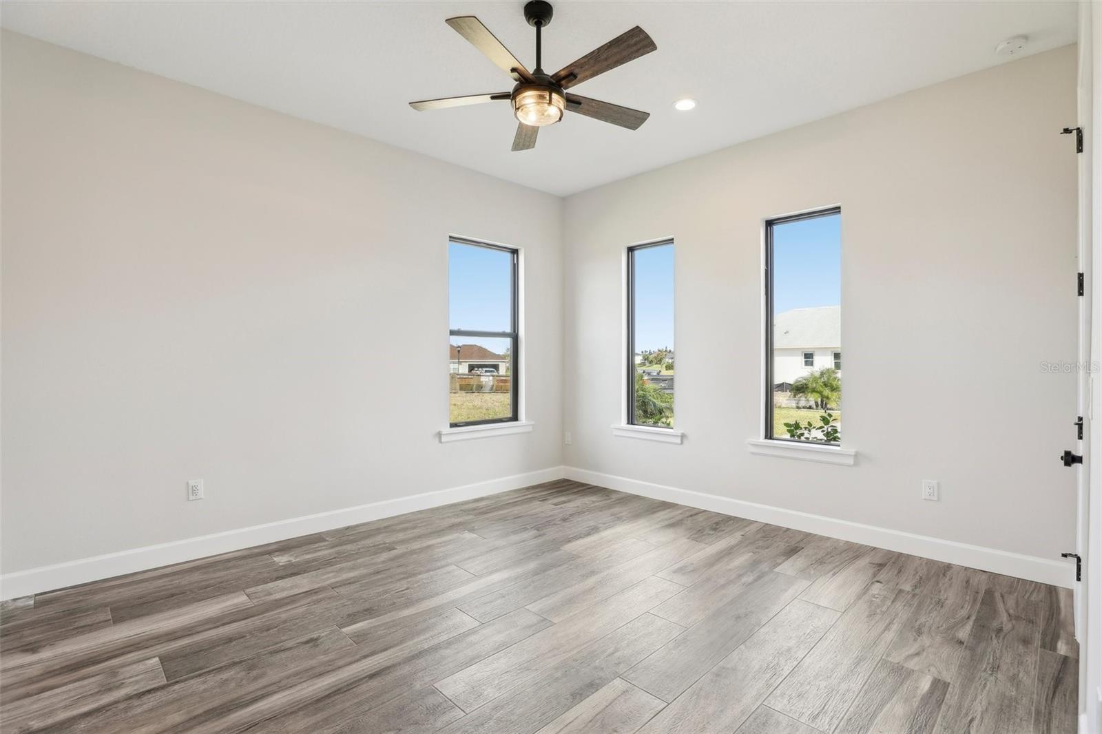 Image 21 of 61 For 224 Valencia Ridge Drive