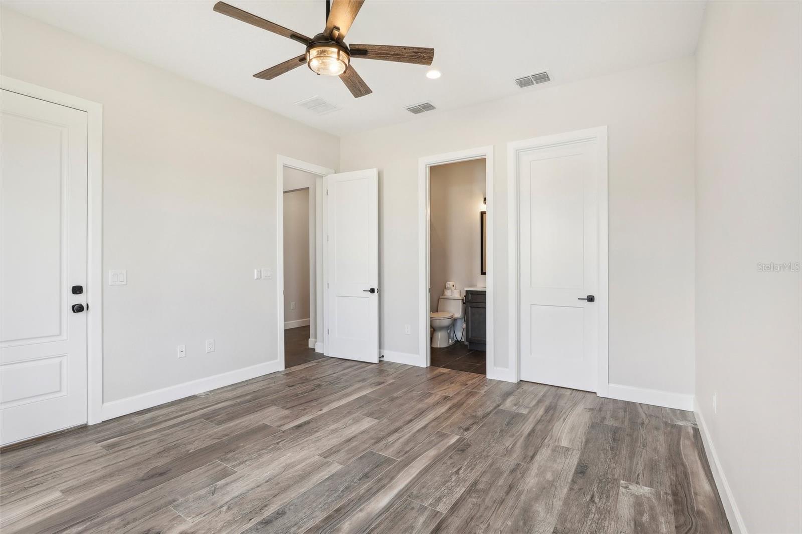 Image 22 of 61 For 224 Valencia Ridge Drive